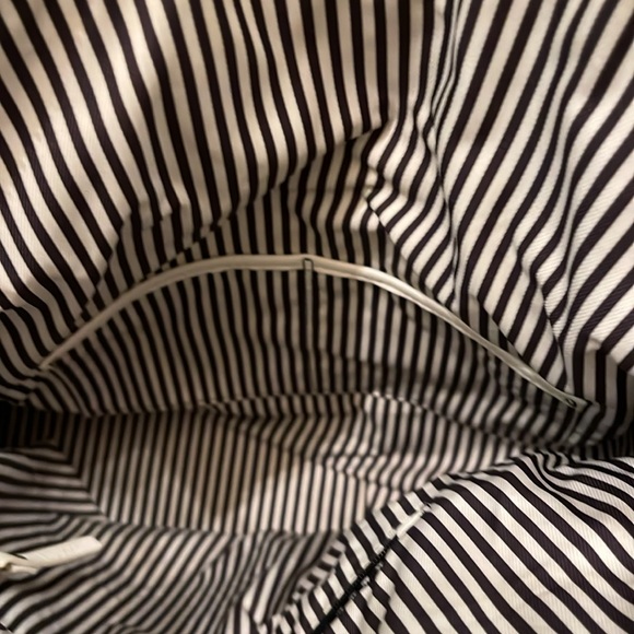 Kate Spade Purse - Picture 8 of 8